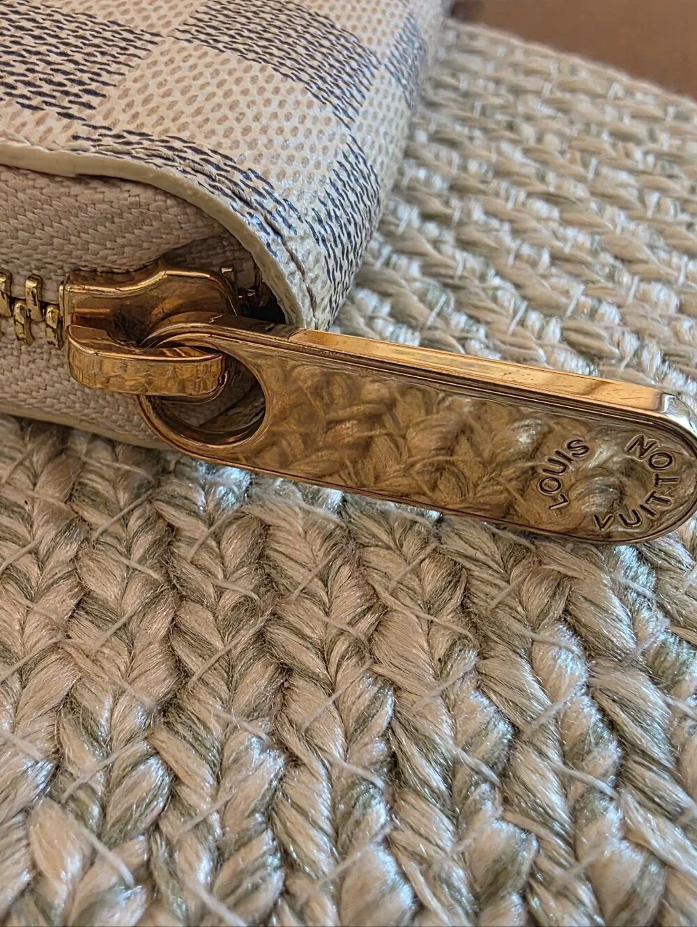 🤍✨ Pre-loved Authentic Louis Vuitton Zippy Wallet – Damier Azur ✨🤍